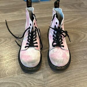 Girls Dr. Martens pink boots sz 12